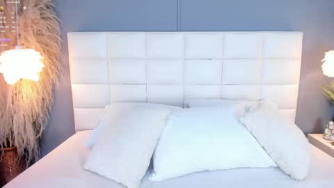 mia vixenn  online show from 6, 11, 2025