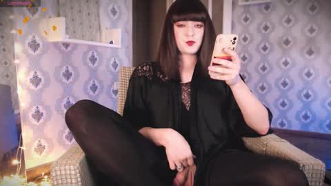 Snapshot of mia_wallase chatting on 18, 11, 2025 mia_wallase online show from 18, 11, 2025