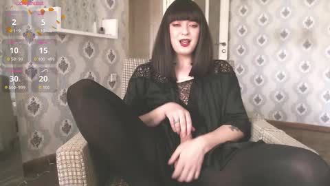 Snapshot of mia_wallase chatting on 28, 11, 2025 mia_wallase online show from 28, 11, 2025