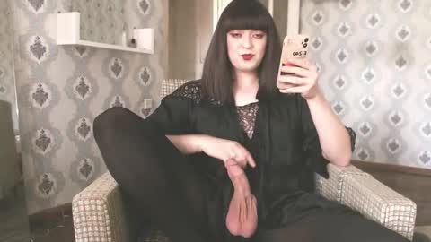 mia_wallase online show from 16, 5, 2026