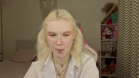 Mia online show from 25, 3, 2026