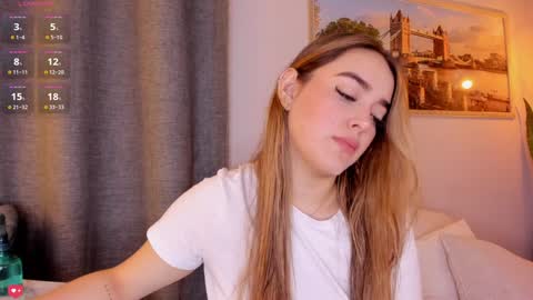 Mia White  online show from 25, 1, 2025