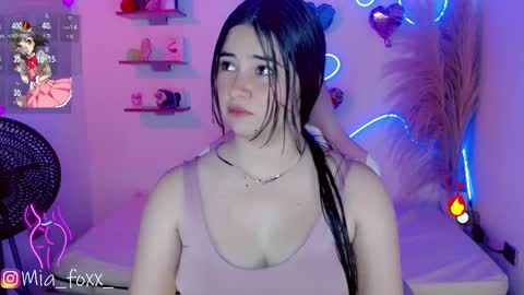 Snapshot of miaa_foxx_ chatting on 16, 2, 2025 Mia online show from 16, 2, 2025