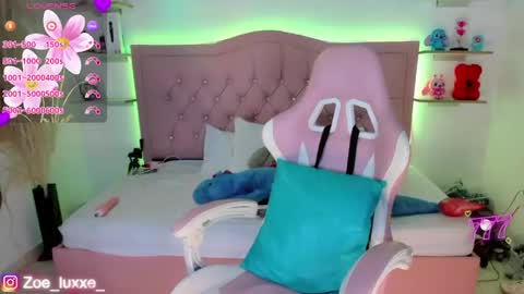 Snapshot of miaa_foxx_ chatting on 8, 5, 2026 Mia online show from 8, 5, 2026