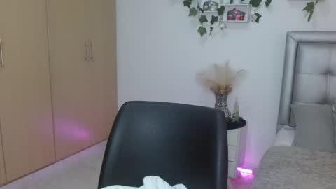 miaa_star_1x online show from 22, 4, 2026