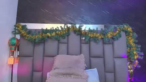 Mia online show from 2, 12, 2025