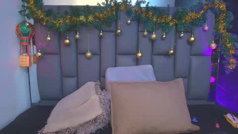 Mia online show from 19, 12, 2025