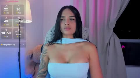 Mia online show from 6, 11, 2025