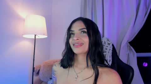 Mia online show from 12, 11, 2025