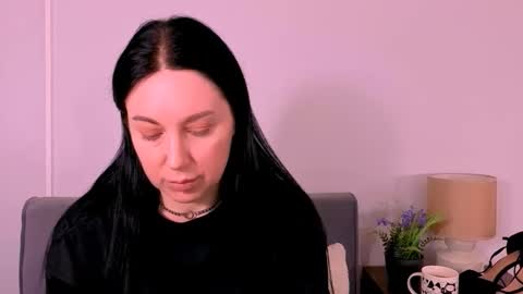 Snapshot of miaalluring chatting on 23, 4, 2026 Mia online show from 23, 4, 2026