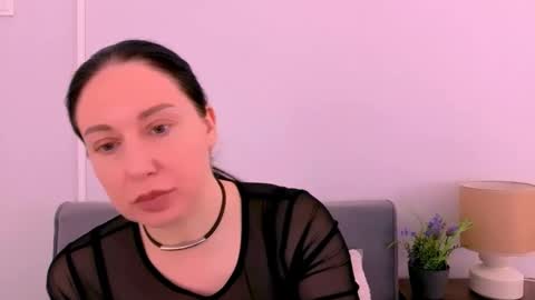 Snapshot of miaalluring chatting on 29, 4, 2026 Mia online show from 29, 4, 2026