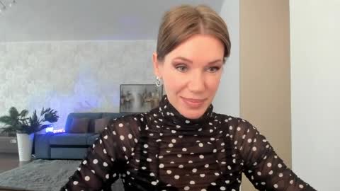 Snapshot of miababy14 chatting on 28, 5, 2026 Mia online show from 28, 5, 2026
