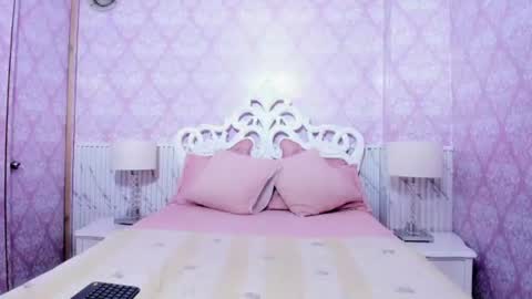 Snapshot of miabloom19 chatting on 24, 6, 2026 Mia online show from 24, 6, 2026