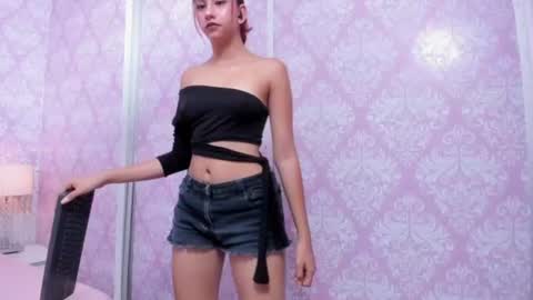 Snapshot of miabloom19 chatting on 25, 6, 2026 Mia online show from 25, 6, 2026