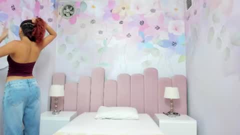 Snapshot of miabloom19 chatting on 2, 7, 2026 Mia online show from 2, 7, 2026