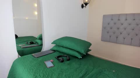    online show from 26, 11, 2025