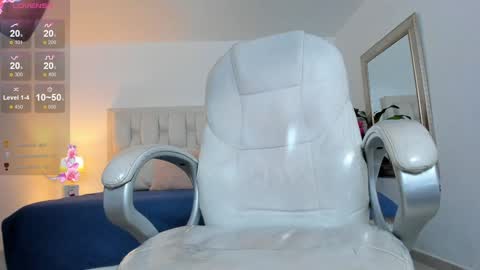 Snapshot of miabrunette23 chatting on 14, 12, 2024 MIA online show from 14, 12, 2024