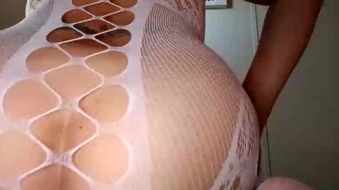 Snapshot of miabueno6969 chatting on 11, 10, 2025 Mia Bueno online show from 11, 10, 2025