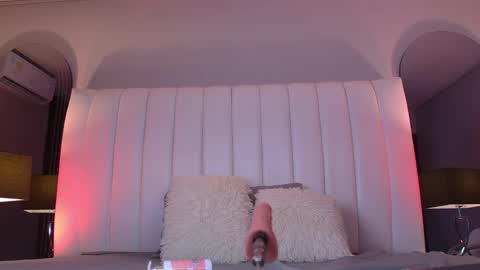 Mia Camille online show from 6, 5, 2026