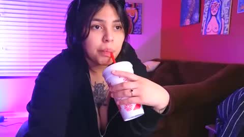 Mia online show from 10, 12, 2024