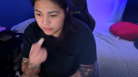 Mia online show from 10, 2, 2026