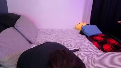 Mia online show from 4, 3, 2026