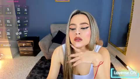 Snapshot of miacarperrlux chatting on 11, 2, 2025 MiaCarper online show from 11, 2, 2025