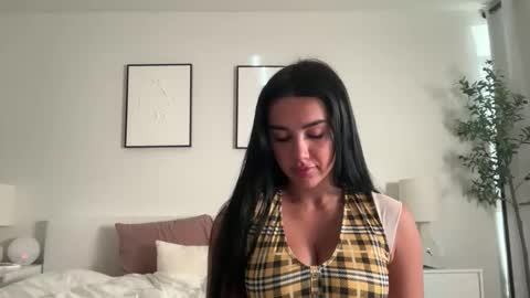 miafallsxo online show from 23, 10, 2025