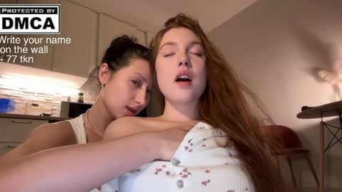 Snapshot of miafleur chatting on 21, 4, 2026 Mia online show from 21, 4, 2026