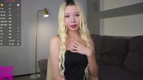 Mia online show from 24, 9, 2025