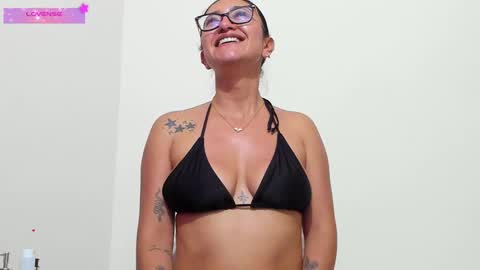 Snapshot of miagonzal chatting on 30, 9, 2025 Mia online show from 30, 9, 2025