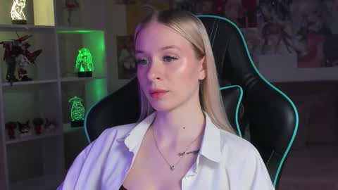 Mia online show from 2, 12, 2025