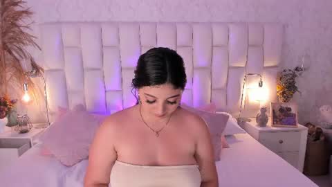 Snapshot of miagreys_ chatting on 23, 6, 2026 mia greys online show from 23, 6, 2026