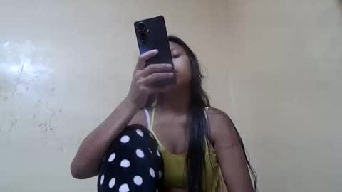 miah_land online show from 4, 10, 2025