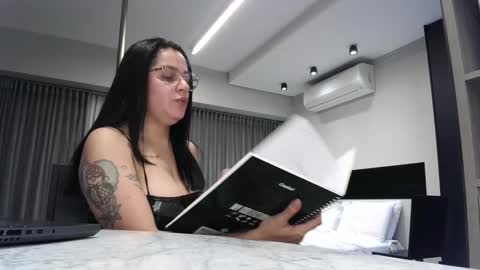 Ms Mia  Owner Of  Your Mind online show from 2, 2, 2025