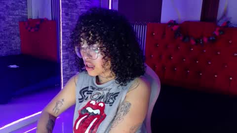 MIA VELEZ online show from 28, 2, 2026