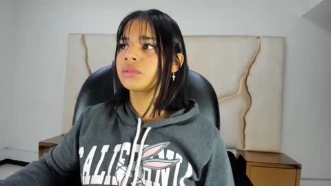 Snapshot of miahsex69 chatting on 25, 9, 2025 miahsex69 online show from 25, 9, 2025