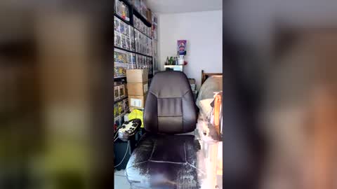 Mark online show from 15, 4, 2026