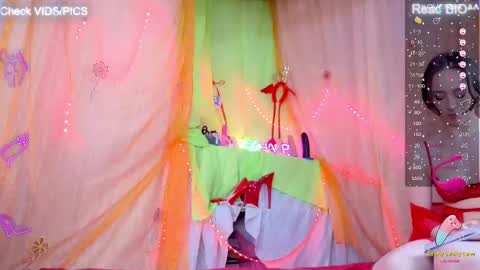 Snapshot of miakitana chatting on 20, 2, 2025 Mia online show from 20, 2, 2025