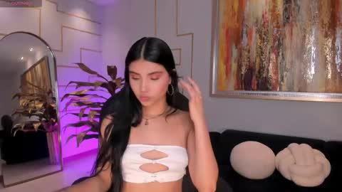 Call me Mia  online show from 4, 11, 2025