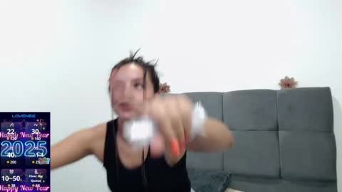 Snapshot of miamackleyn_ chatting on 14, 1, 2025 MIA online show from 14, 1, 2025