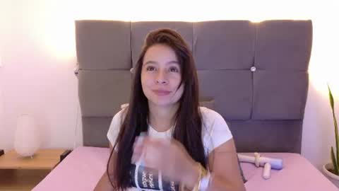 Snapshot of miamackleyn_ chatting on 15, 6, 2026 MIA online show from 15, 6, 2026