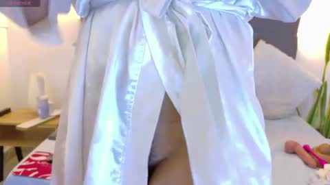 Snapshot of miamackleyn_ chatting on 28, 7, 2026 MIA online show from 28, 7, 2026