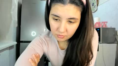 MiaMarrone online show from 19, 12, 2025