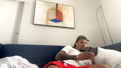 miamiclos1 online show from 31, 1, 2025