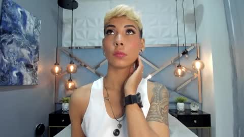 Mia Morgann online show from 16, 1, 2025