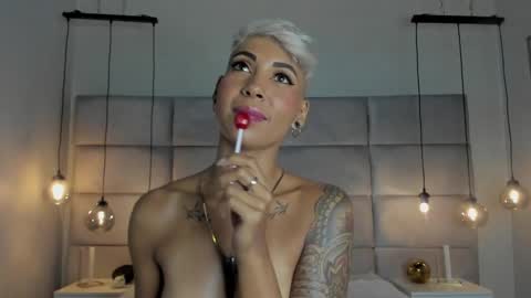 Mia Morgann online show from 2, 2, 2025