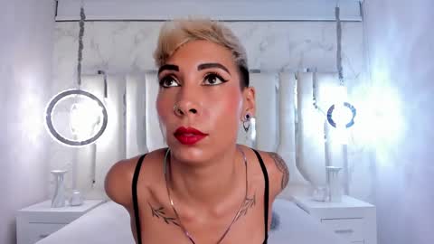 Mia Morgann online show from 27, 2, 2025