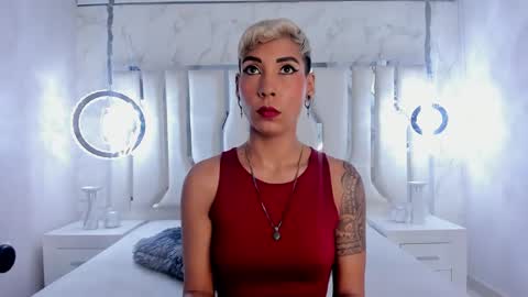 Mia Morgann online show from 28, 2, 2025