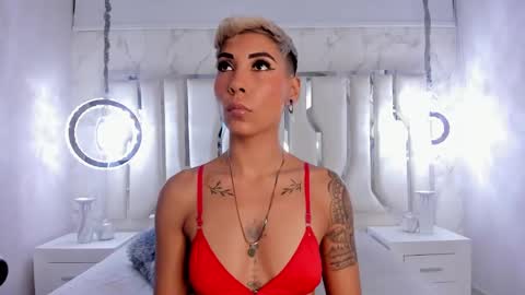 Mia Morgann online show from 5, 3, 2025